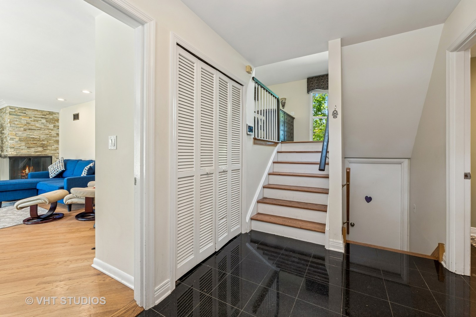 1119 Hampton Court