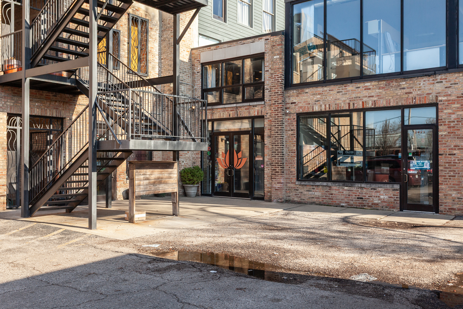 2425 W 14th Street