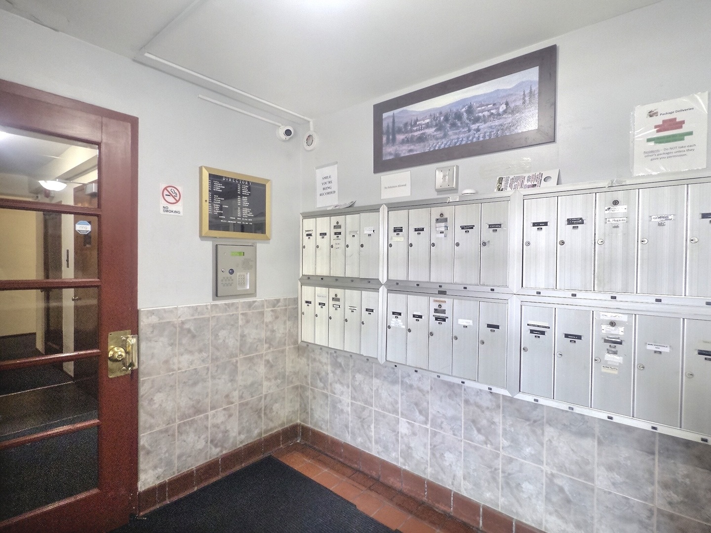 2610 W Balmoral Avenue 105