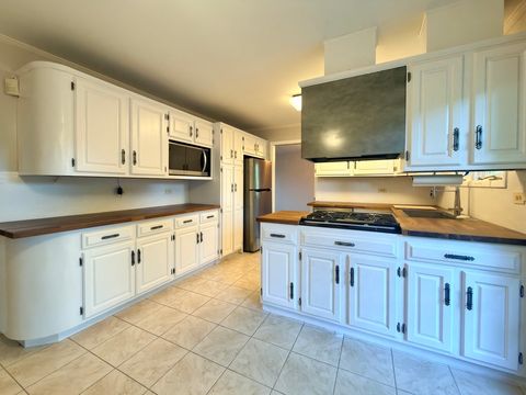 Tiny photo for 7826 Dunham Road, Downers Grove, IL 60516 (MLS # 12715424)