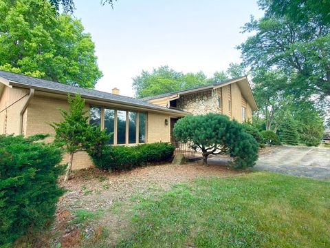 Tiny photo for 7826 Dunham Road, Downers Grove, IL 60516 (MLS # 12715424)