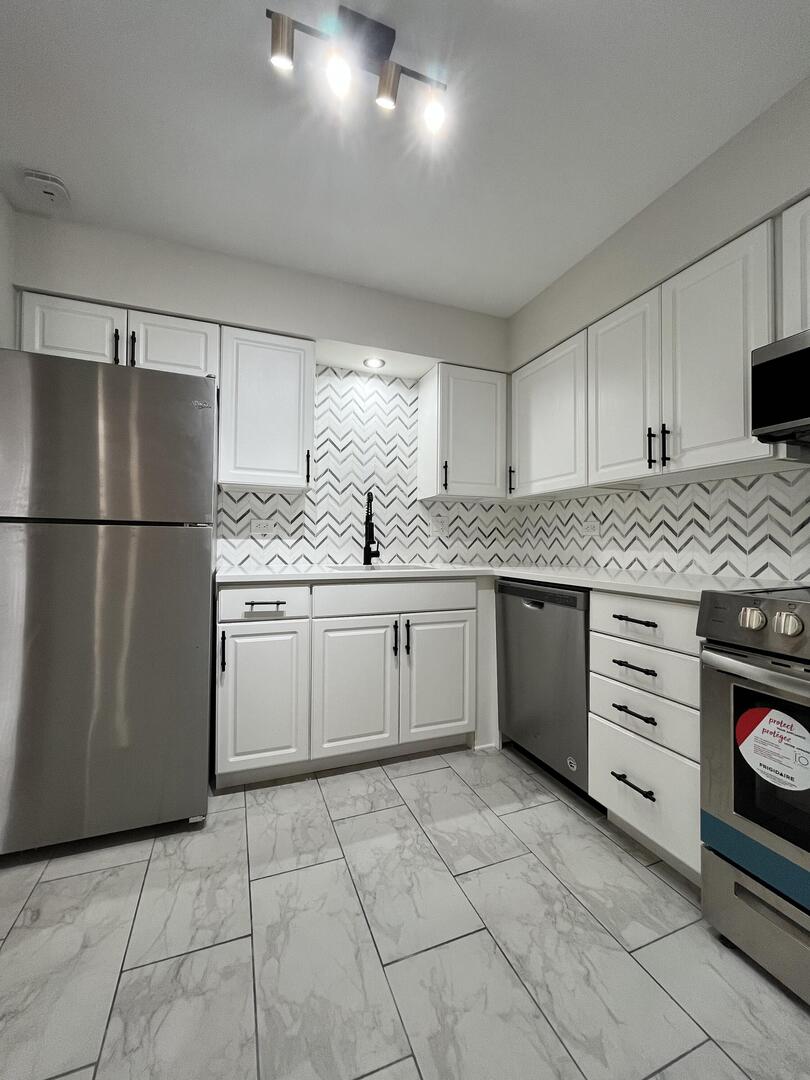 314 Lathrop Avenue 402