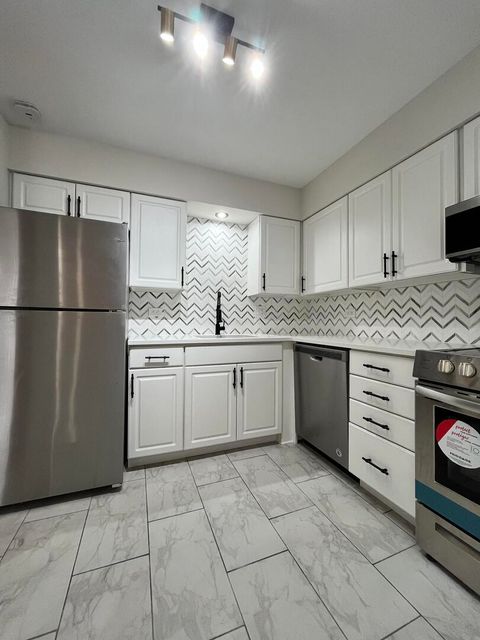 Tiny photo for 314 Lathrop Avenue #402, Forest Park, IL 60130 (MLS # 12595025)