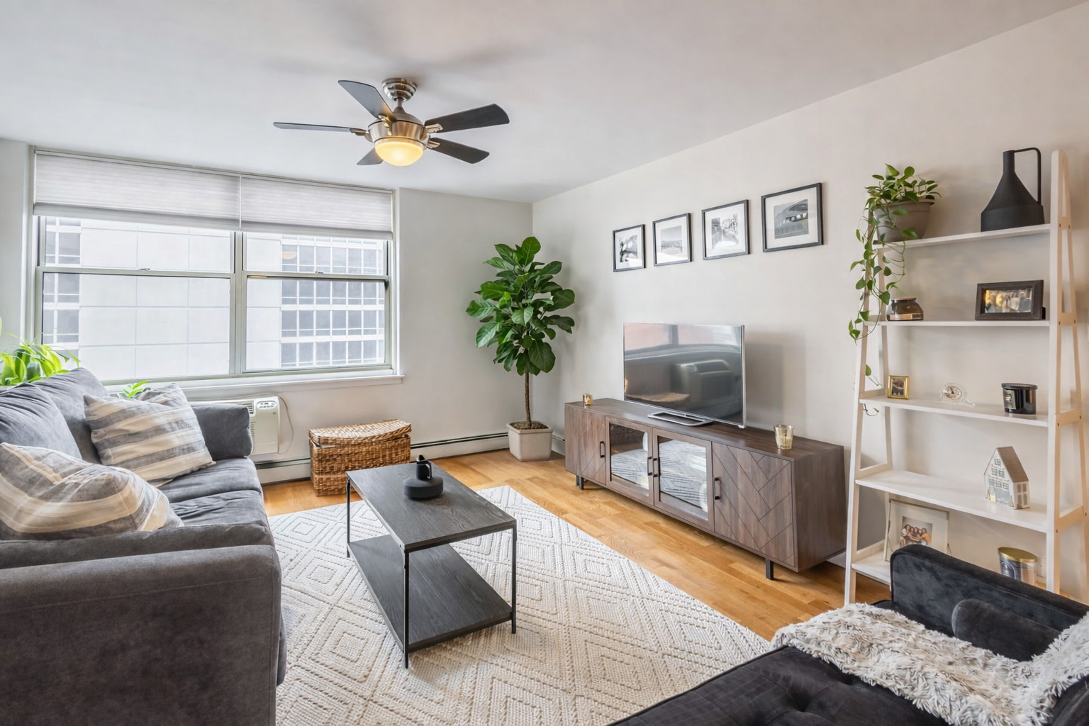 3033 N Sheridan Road 1203