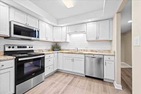 Tiny photo for 13000 W Heiden Circle #3105, Lake Bluff, IL 60044 (MLS # 12695332)