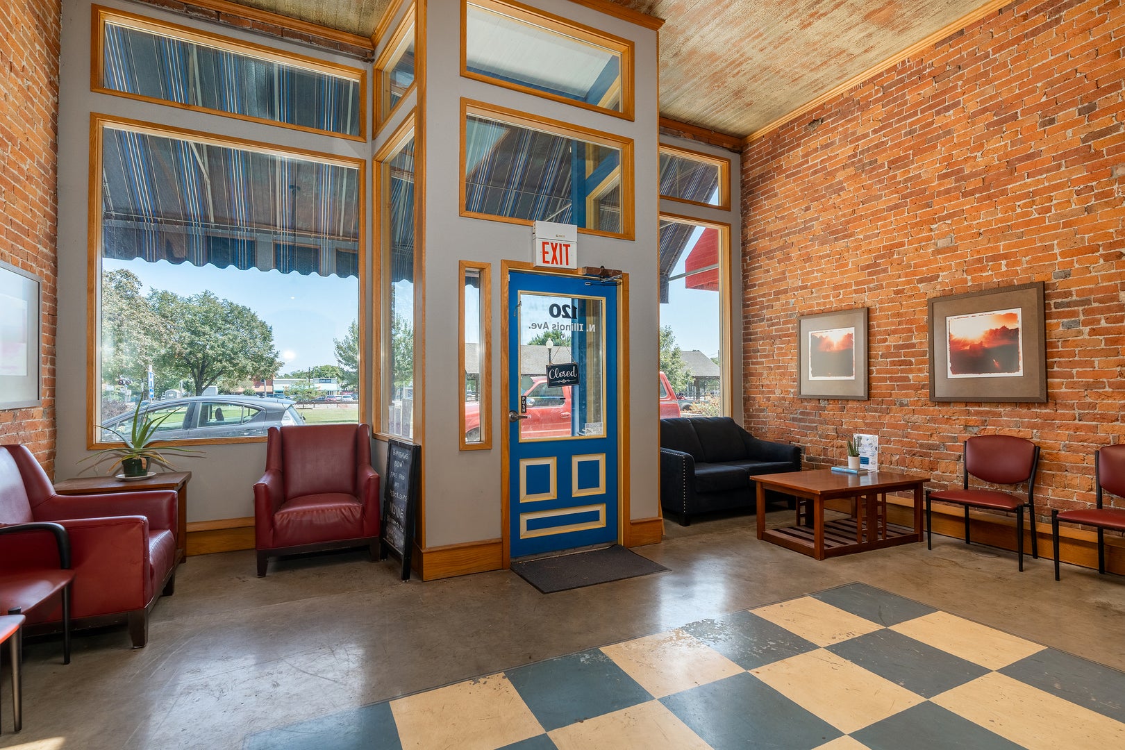 120 N Illinois Avenue