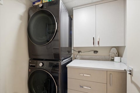 Tiny photo for 161 E Chicago Avenue #26B, Chicago, IL 60611 (MLS # 12763501)