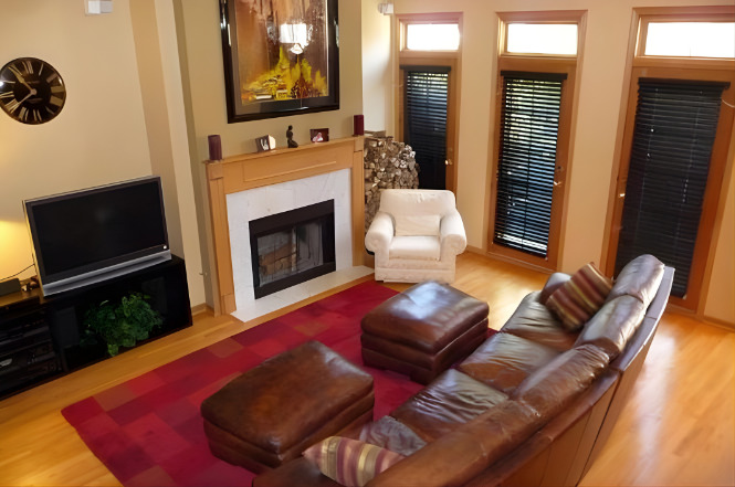 2039 N LINCOLN Avenue E