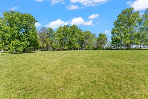 Tiny photo for 501 N State Street, Bellflower, IL 62174 (MLS # 12615767)
