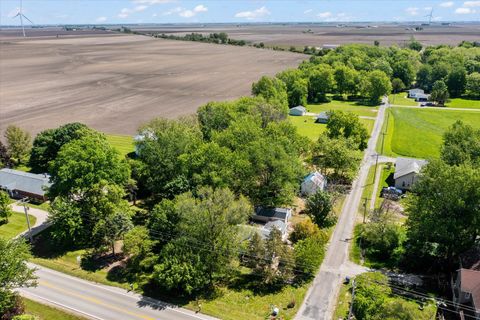 Tiny photo for 501 N State Street, Bellflower, IL 62174 (MLS # 12615767)