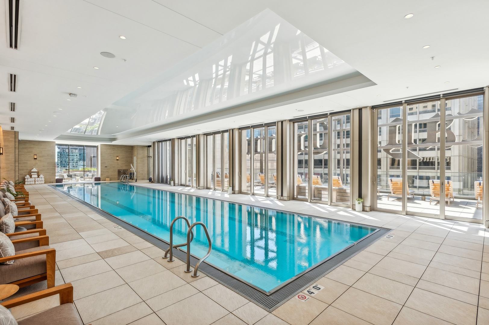 Chicago, Illinois 60611, United States, 3 Bedrooms Bedrooms, ,4 BathroomsBathrooms,Residential,Active,197761