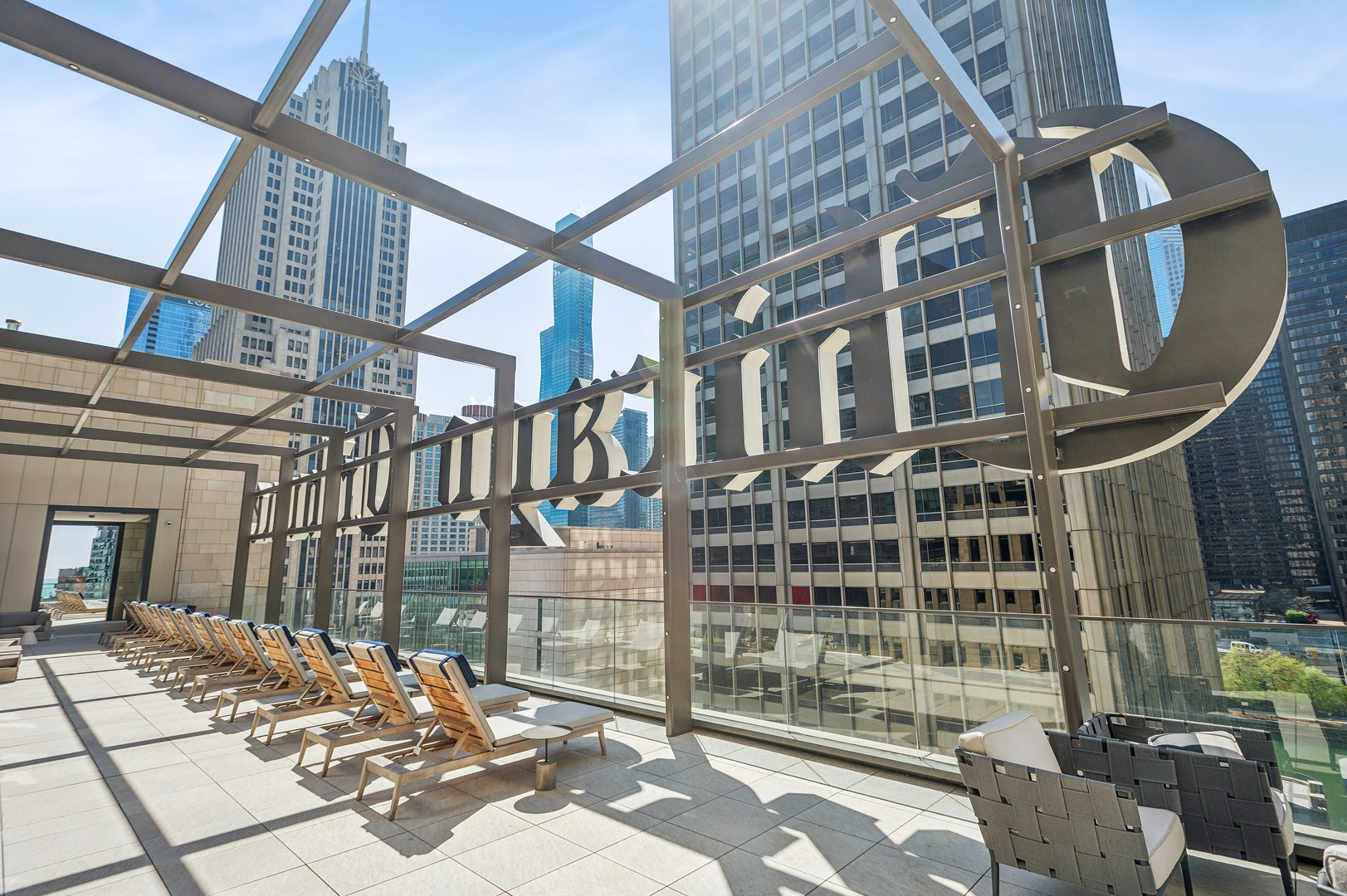 Chicago, Illinois 60611, United States, 3 Bedrooms Bedrooms, ,4 BathroomsBathrooms,Residential,Active,197761