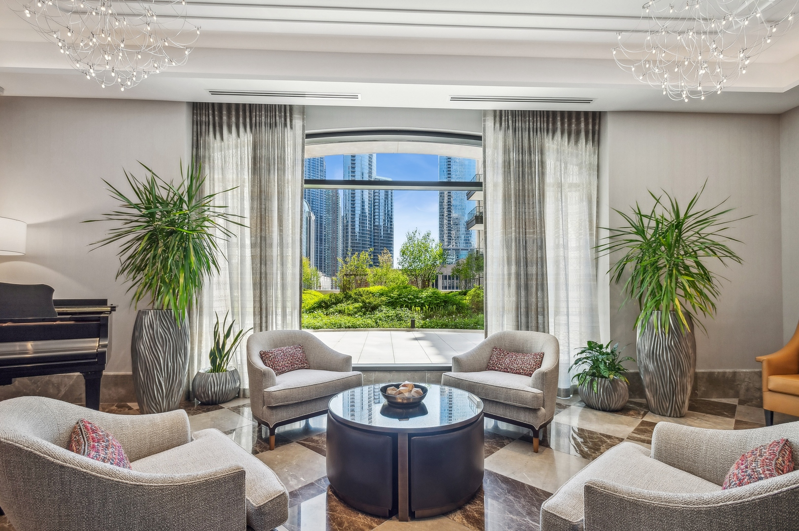 Chicago, Illinois 60611, United States, 3 Bedrooms Bedrooms, ,4 BathroomsBathrooms,Residential,Active,197761