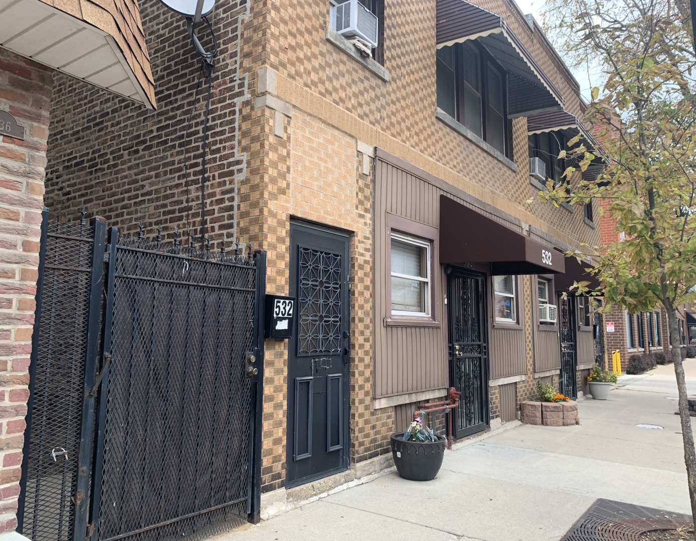 530-532 W 26th Street