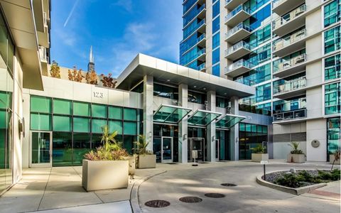 123 S Green Street 701B Chicago IL 60607