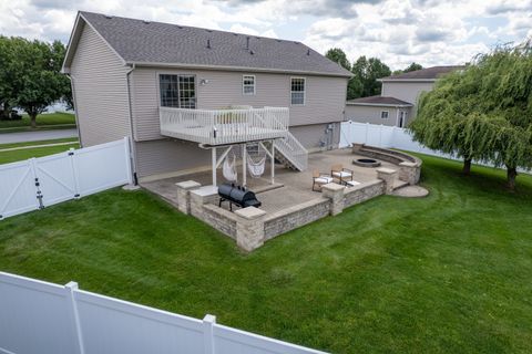 Tiny photo for 9558 Grasselli Avenue, St. John, IN 46373 (MLS # 12450113)
