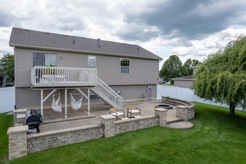 Tiny photo for 9558 Grasselli Avenue, St. John, IN 46373 (MLS # 12450113)