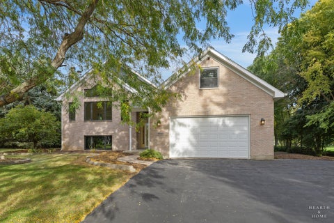 Tiny photo for 11610 Brittany Court, Spring Grove, IL 60081 (MLS # 12768012)