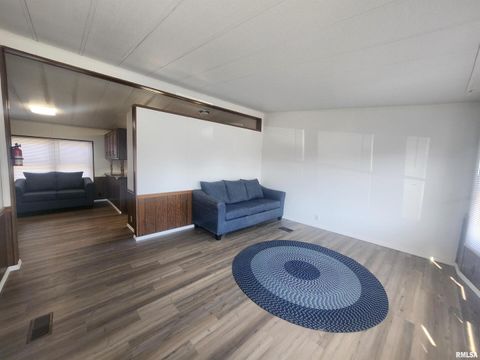 Tiny photo for 10553 Torrance Road, Carbondale, IL 62901 (MLS # EB457206)