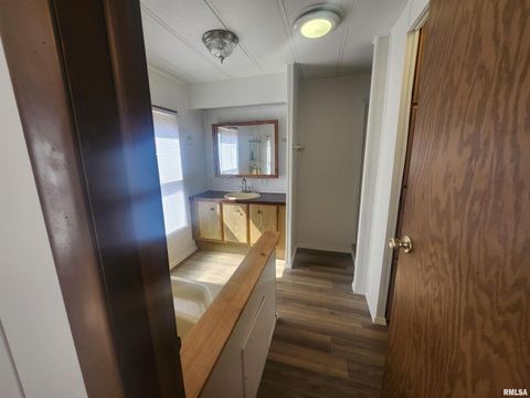 Tiny photo for 10553 Torrance Road, Carbondale, IL 62901 (MLS # EB457206)