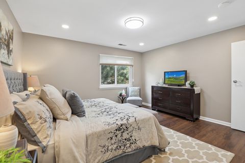 Tiny photo for 1147 Middlebury Lane #A2, Wheeling, IL 60090 (MLS # 12631065)