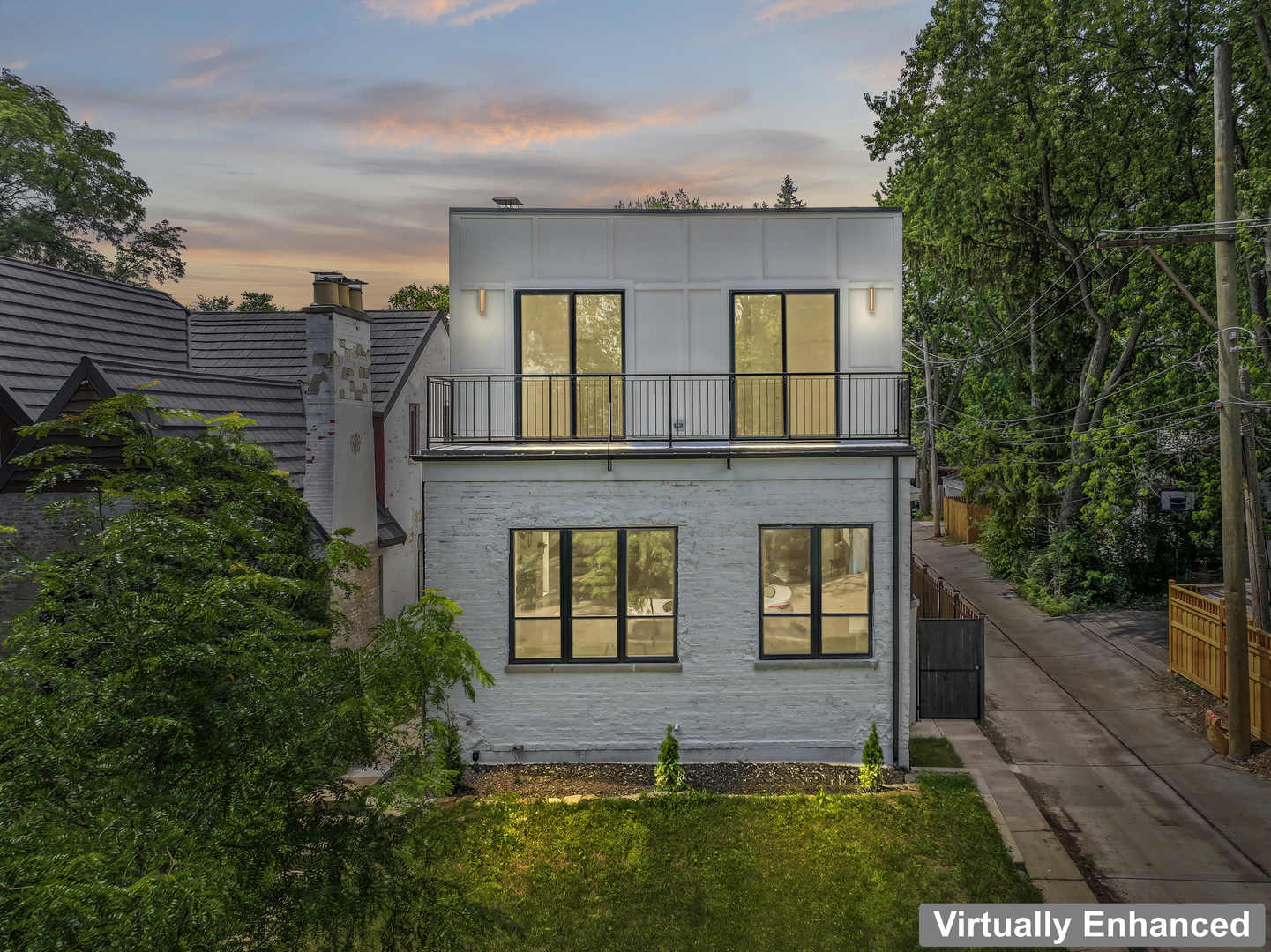 5944 N Knox Avenue