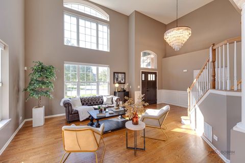 Tiny photo for 608 Sycamore Street, Vernon Hills, IL 60061 (MLS # 12495566)