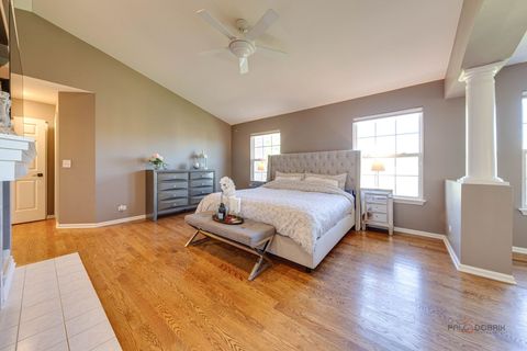 Tiny photo for 608 Sycamore Street, Vernon Hills, IL 60061 (MLS # 12495566)