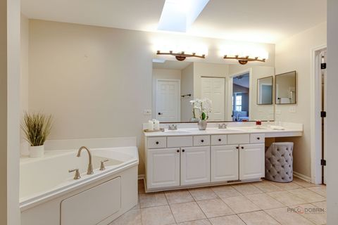 Tiny photo for 608 Sycamore Street, Vernon Hills, IL 60061 (MLS # 12495566)