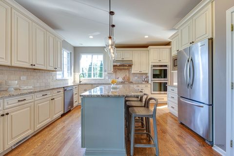 Tiny photo for 608 Sycamore Street, Vernon Hills, IL 60061 (MLS # 12495566)