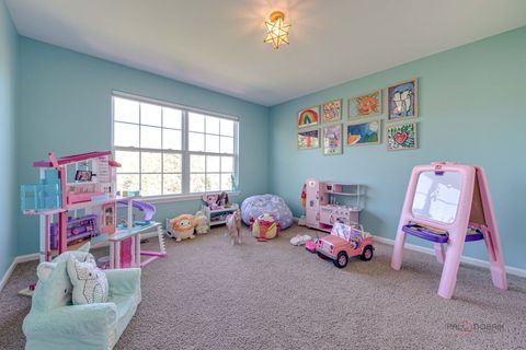 Tiny photo for 608 Sycamore Street, Vernon Hills, IL 60061 (MLS # 12495566)