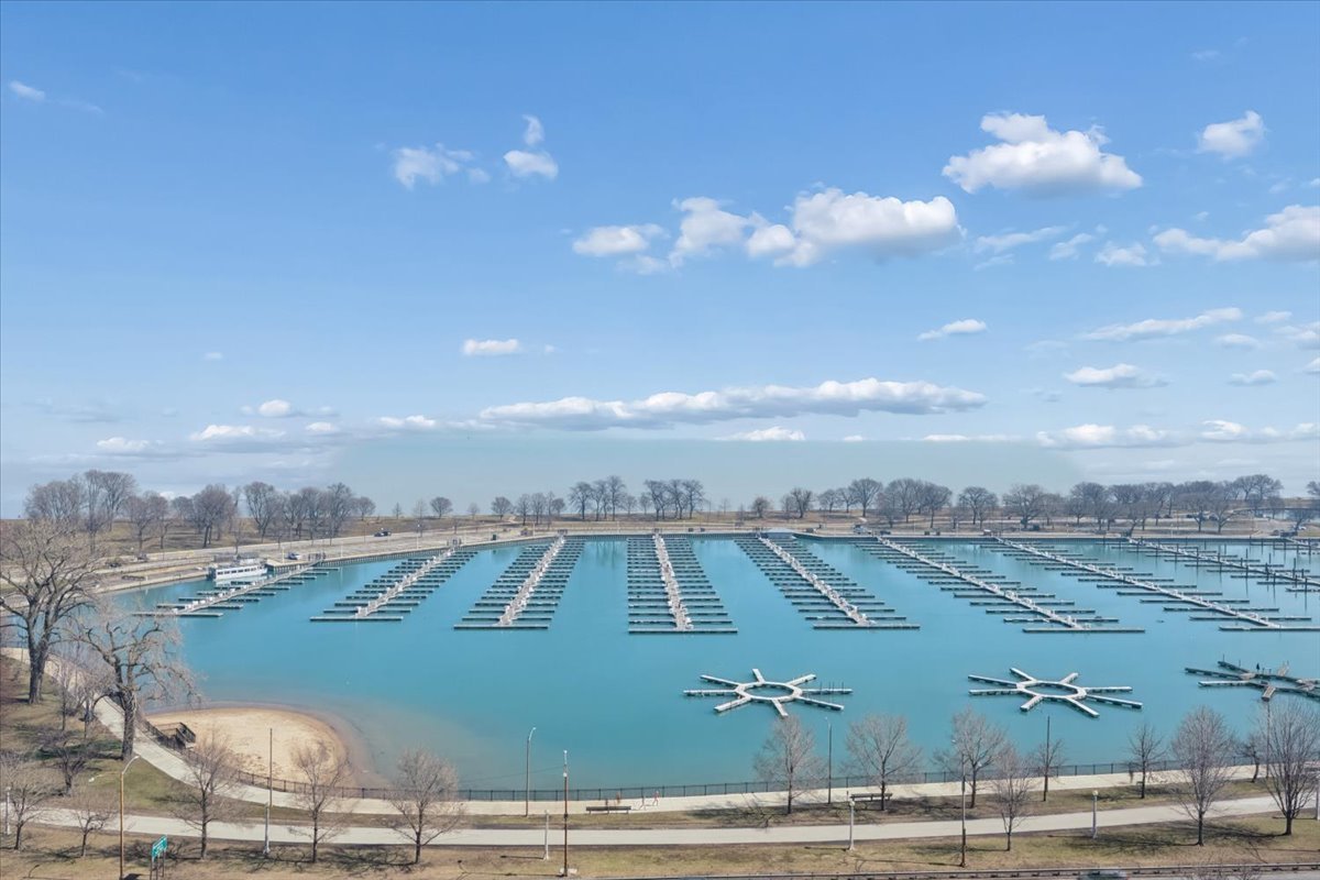 3430 N Lake Shore Drive 16L