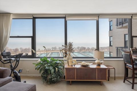 Tiny photo for 3430 N Lake Shore Drive #16L, Chicago, IL 60657 (MLS # 12595334)