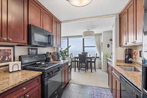 Tiny photo for 3430 N Lake Shore Drive #16L, Chicago, IL 60657 (MLS # 12595334)
