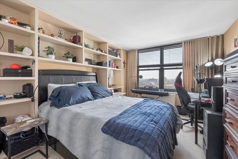 Tiny photo for 3430 N Lake Shore Drive #16L, Chicago, IL 60657 (MLS # 12595334)