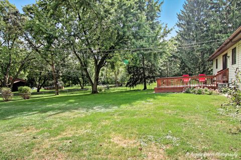 Tiny photo for 1320 Meadow Lane, McHenry, IL 60050 (MLS # 12479989)