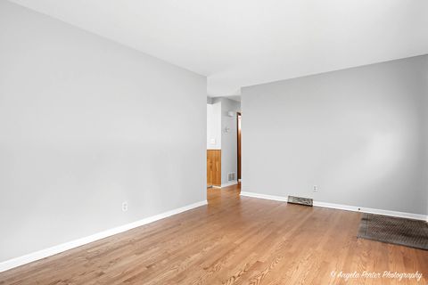 Tiny photo for 1320 Meadow Lane, McHenry, IL 60050 (MLS # 12479989)