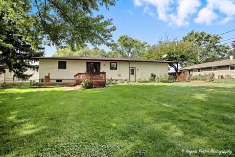 Tiny photo for 1320 Meadow Lane, McHenry, IL 60050 (MLS # 12479989)
