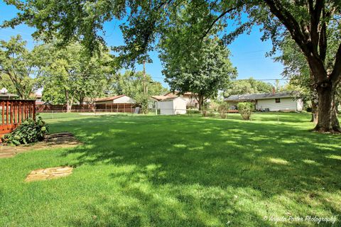 Tiny photo for 1320 Meadow Lane, McHenry, IL 60050 (MLS # 12479989)