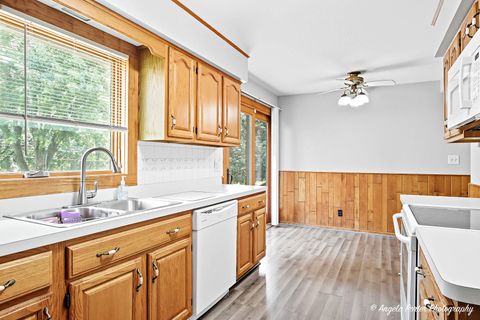 Tiny photo for 1320 Meadow Lane, McHenry, IL 60050 (MLS # 12479989)
