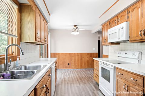 Tiny photo for 1320 Meadow Lane, McHenry, IL 60050 (MLS # 12479989)