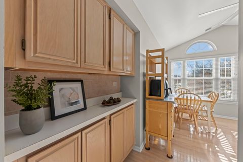 Tiny photo for 401 Cromwell Circle #2, Bartlett, IL 60103 (MLS # 12510206)