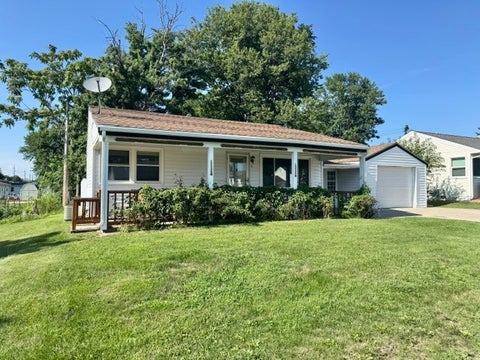 Tiny photo for 1 Jacqueline Drive, Muscatine, IA 52761 (MLS # 12699304)