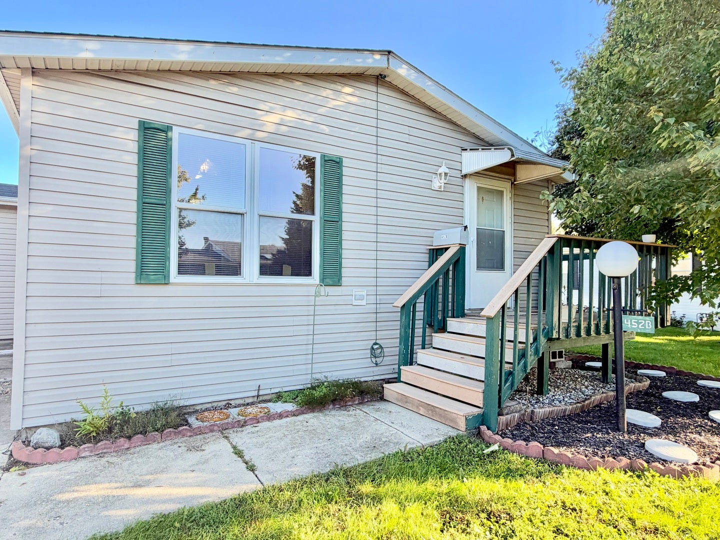 452B Meadowlark Circle