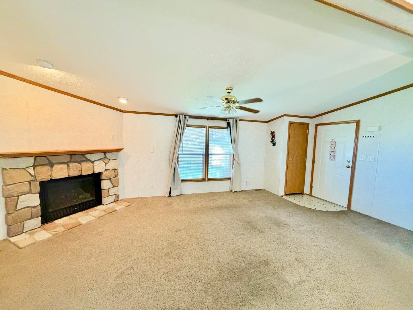 452B Meadowlark Circle