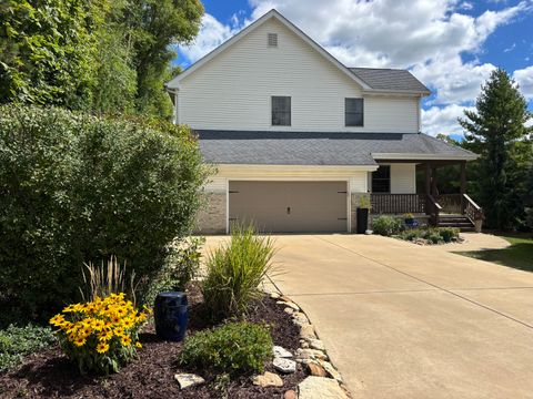 Tiny photo for 2S590 Seraph Holmes Court, Warrenville, IL 60555 (MLS # 12468929)