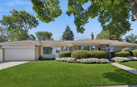Photo of 4219 Keeney Street, Skokie, IL 60076 (MLS # 12667787)