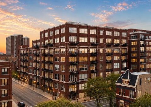 Photo of 1500 W Monroe Street #123, Chicago, IL 60607 (MLS # 12652098)
