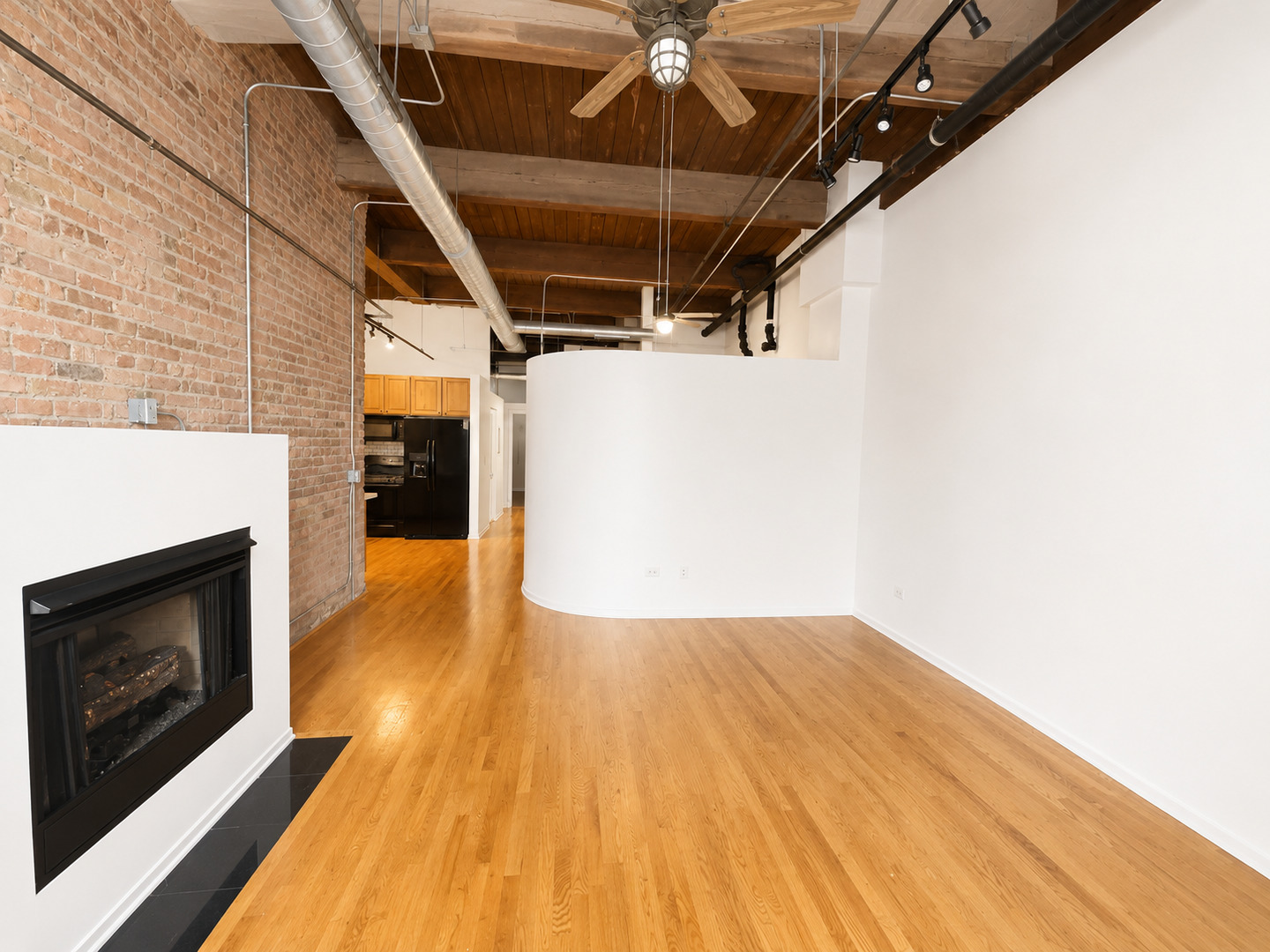 1500 W Monroe Street 123
