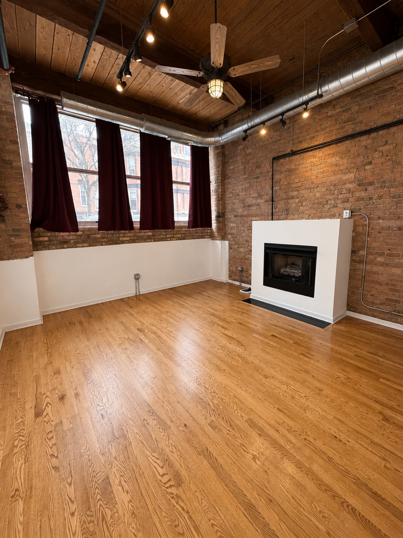 1500 W Monroe Street 123
